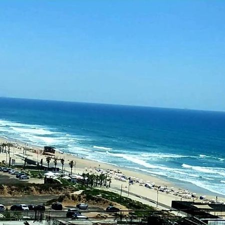 מלון דירות על הים בת ים 39 Luaran gambar
