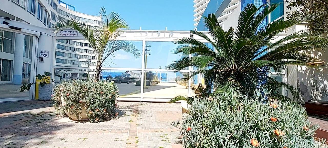מלון דירות על הים בת ים 39 Luaran gambar