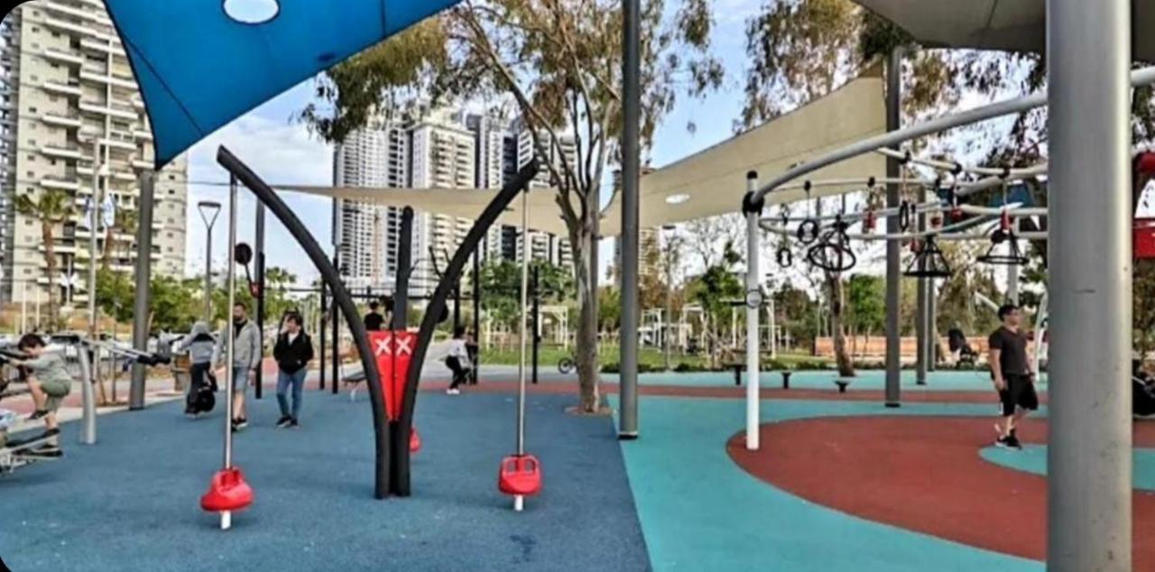 מלון דירות על הים בת ים 39 Luaran gambar