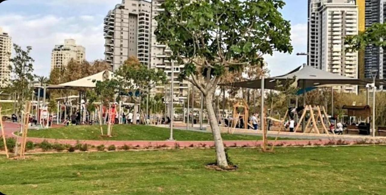 מלון דירות על הים בת ים 39 Luaran gambar