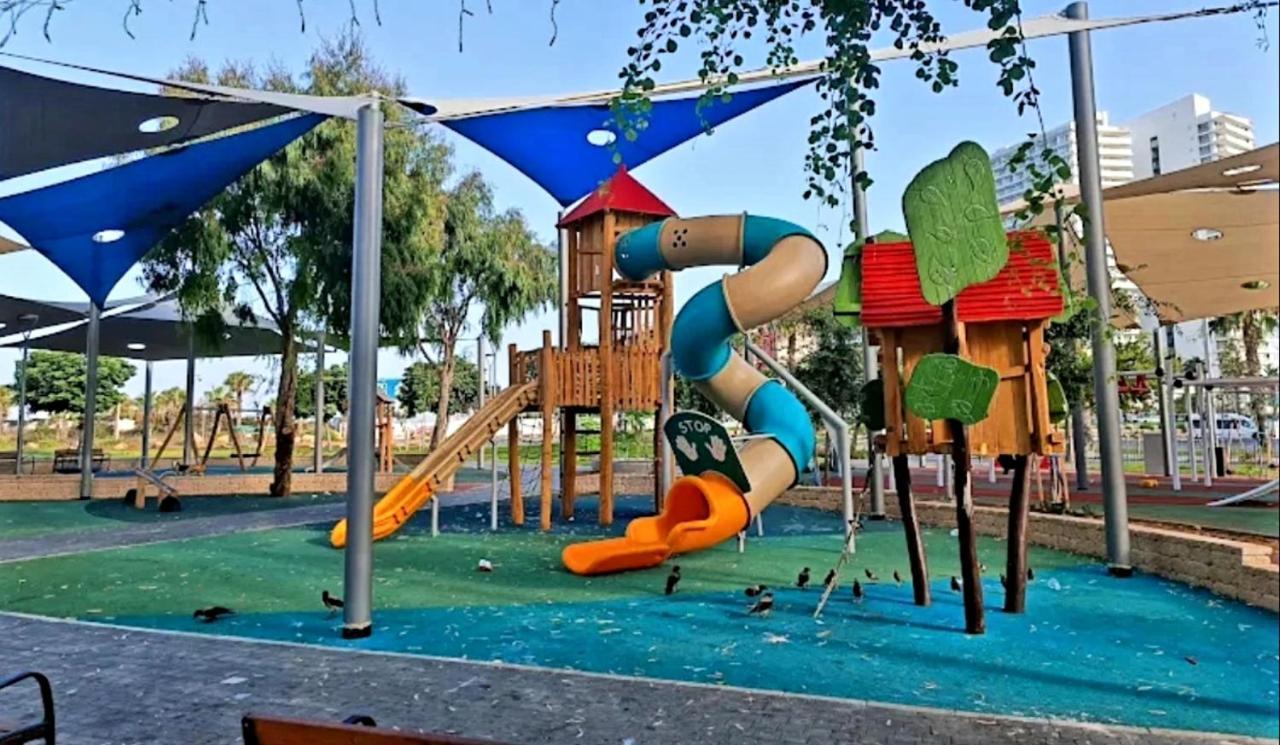 מלון דירות על הים בת ים 39 Luaran gambar