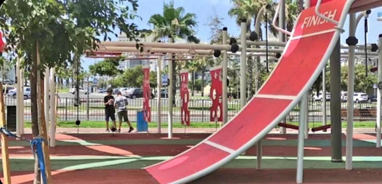 מלון דירות על הים בת ים 39 Luaran gambar